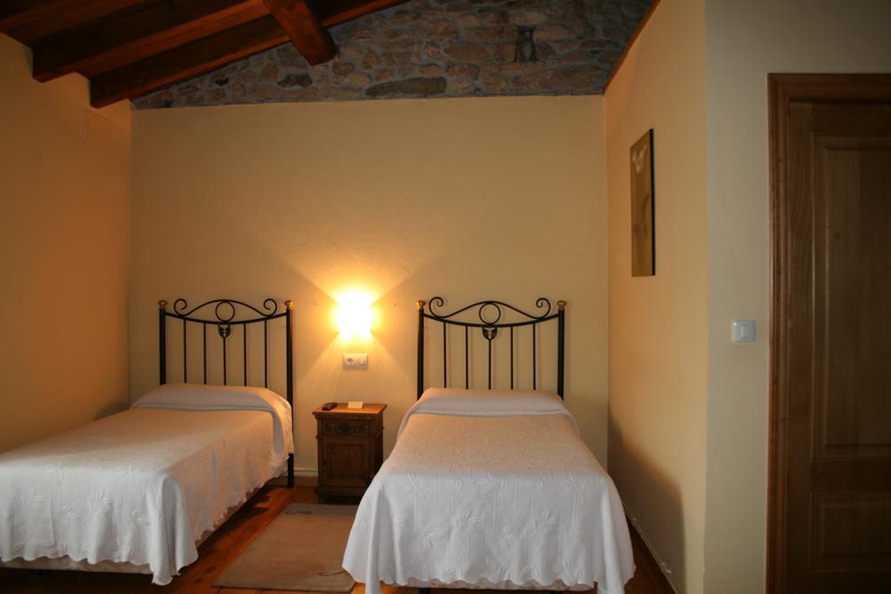 Rectoral De Goian Guest House Sarria Room photo